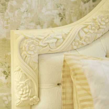Elegant Tufted Upholstered Bedroom Set