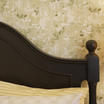 Elegant Pink Tufted Bed with Upholstered Bedroom Set